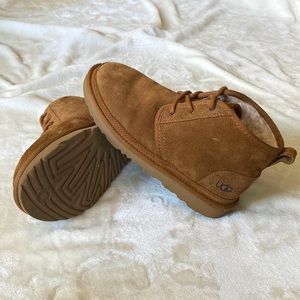 Chestnut UGG Neumal